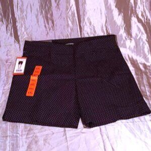NWT Hillary Radley Navy & White polka dot Bermuda short with some stretch - XXL